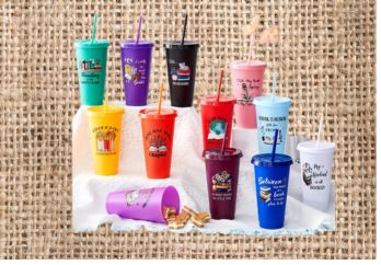 Plastic tumbler